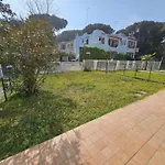 Pleasant In With Balcony Apartment *